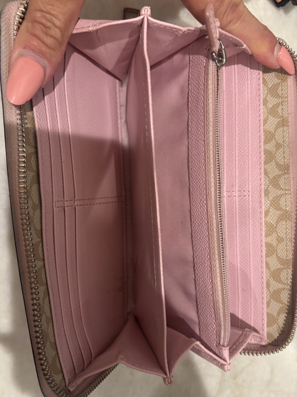 Coach Light Pink Zip-Around Leather Wallet with Silver Tone Hardware - Picture 4 of 8
